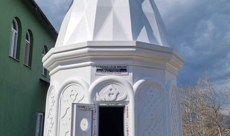 Adana Aladağ Mevlana Cami Çelik Minare