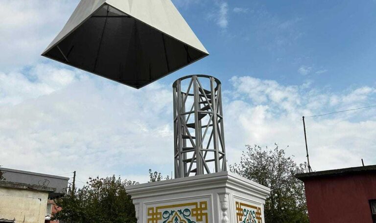 Adana Kılıç Köyü Yeni Cami Çelik Minare