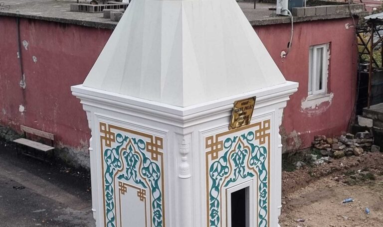 Adana Kılıç Köyü Yeni Cami Çelik Minare