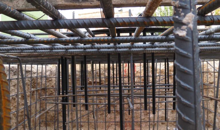 Adana Kılıç Köyü Yeni Cami Çelik Minare