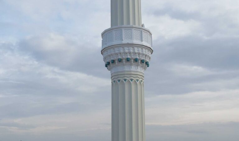 Adana Kılıç Köyü Yeni Cami Çelik Minare