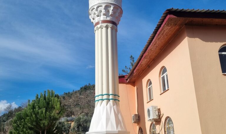 Adana Salmanlı Mah Cami Çelik Minare