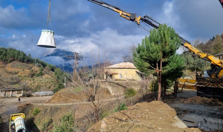 Adana Salmanlı Mah Cami Çelik Minare