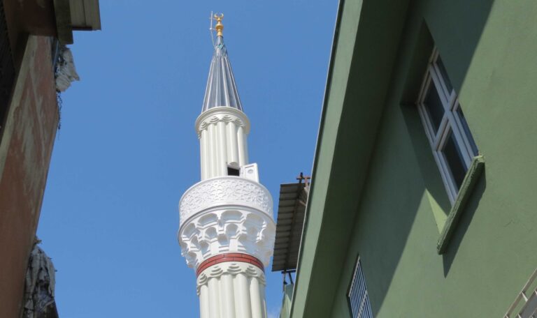 Adana Yüreğir Hicret Cami Çelik Minare