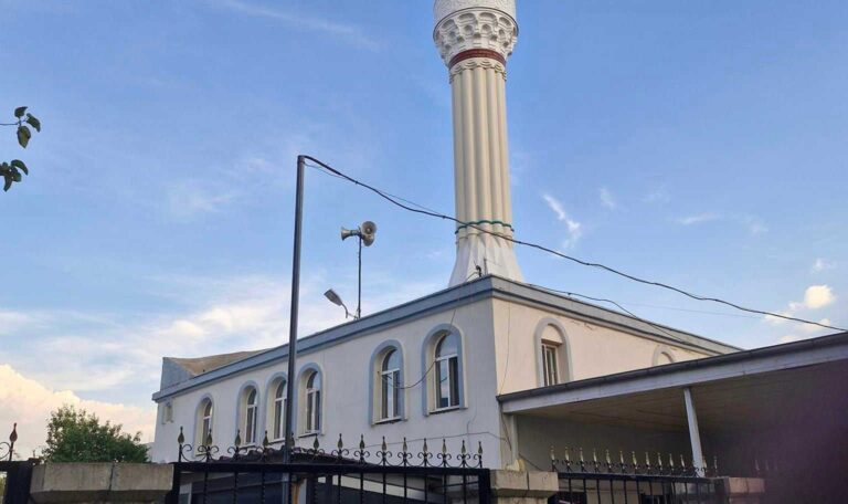 Adıyaman Kahta Şehirler Cami Çelik Minare