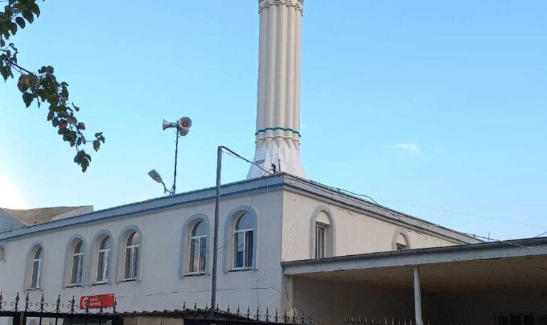 Adıyaman Kahta Şehirler Cami Çelik Minare