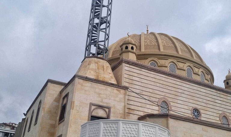 Avizeciler Sanayi Sitesi Cami Çelik Minare