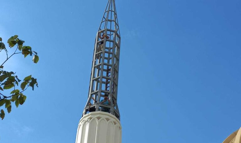 Avizeciler Sanayi Sitesi Cami Çelik Minare