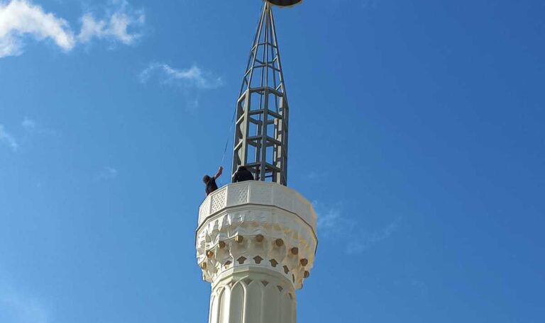 Avizeciler Sanayi Sitesi Cami Çelik Minare