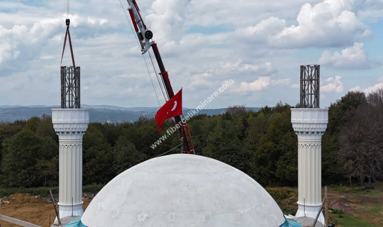 Kartepe Avluburun Gulizade Hatun Cami1