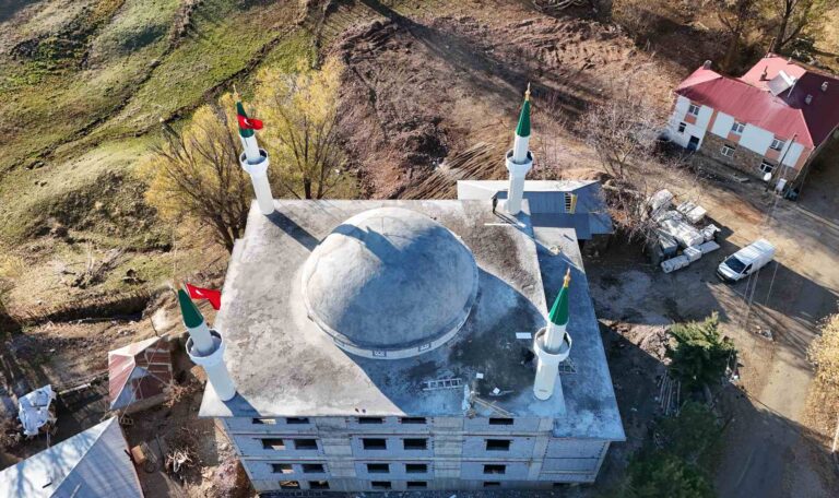 Bingol Ilicalar Koyu Cami Celik Minare 3