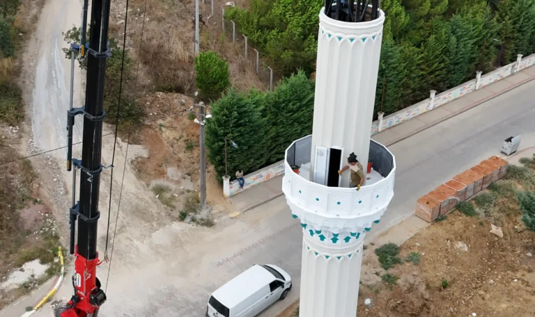 Canakkale Biga Sehitler Cami Celik Minare 10