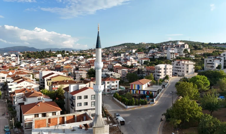 Canakkale Biga Sehitler Cami Celik Minare 4