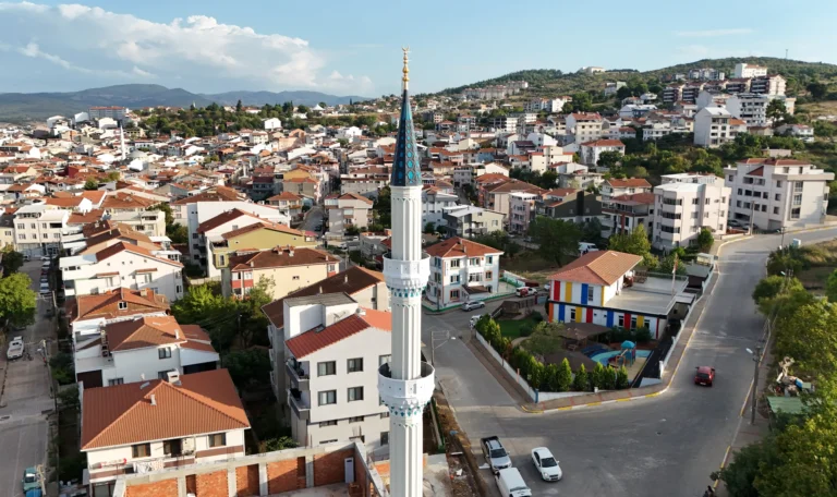 Canakkale Biga Sehitler Cami Celik Minare 5