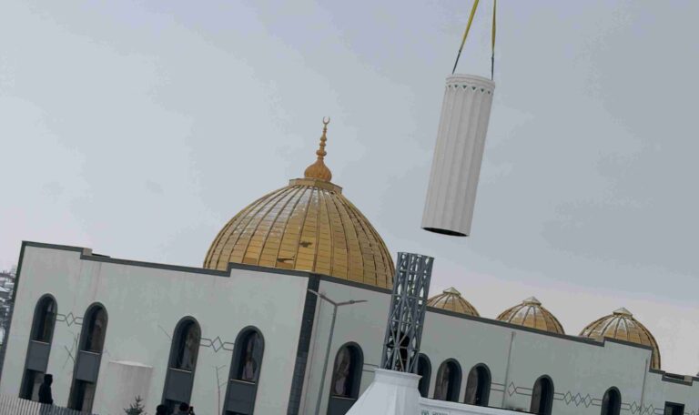 Romanya Zekat Cami Celik Minare 20